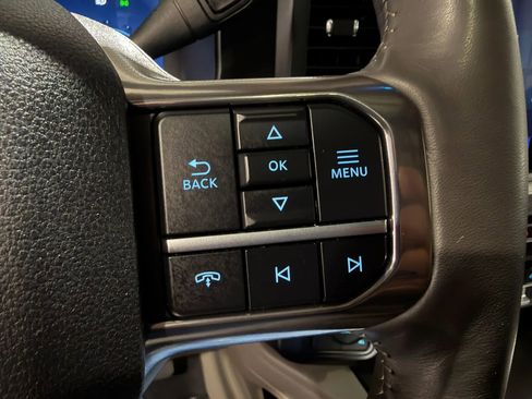 Used 2025 Ford F450 Platinum w/ Platinum Plus Package AWD/4WD image 18