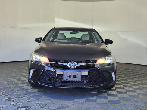 Used 2015 Toyota Camry SE w/ Protection Package FWD image 2