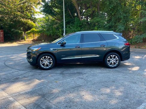 Used 2020 Buick Enclave Avenir w/ Avenir Technology Package AWD/4WD image 8