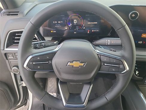 New 2026 Chevrolet Suburban LS image 25