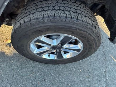 Used 2021 Jeep Wrangler Unlimited Sahara image 45