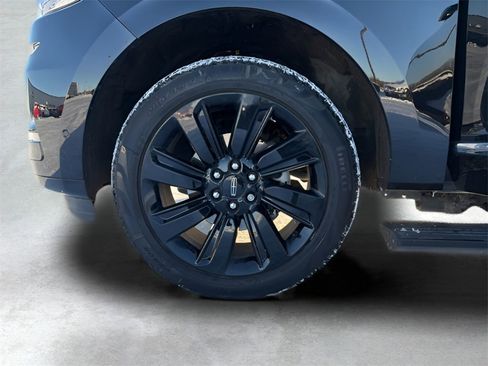 Used 2024 Lincoln Navigator Reserve w/ Equipment Group 201A image 35