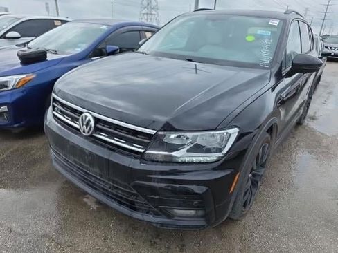 Used 2021 Volkswagen Tiguan SE R-Line FWD image 2