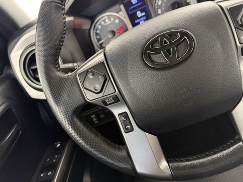 Used 2019 Toyota Tacoma Limited AWD/4WD image 24