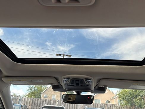 Used 2025 Subaru Outback Limited image 31