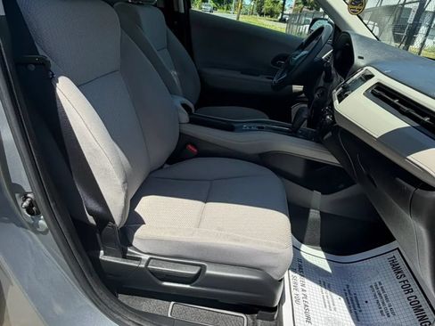Used 2018 Honda HR-V LX image 14