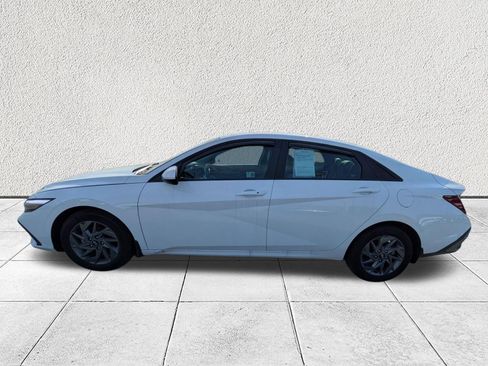 Used 2024 Hyundai Elantra SEL image 6