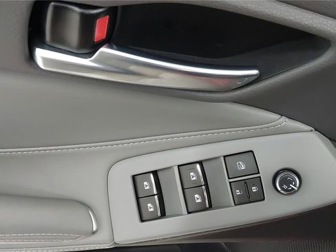 Used 2021 Toyota Avalon XLE w/ Carpet Mat Package (TMS) image 22