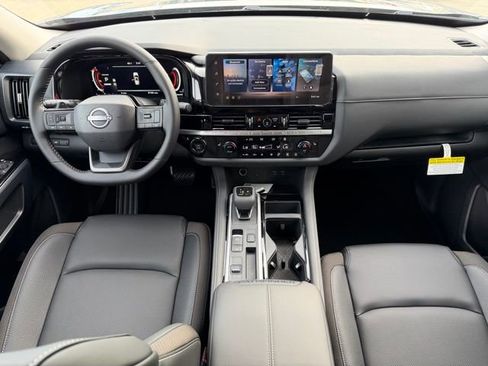 New 2026 Nissan Pathfinder SL image 16