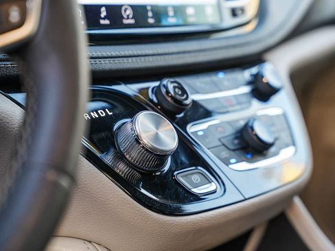 Used 2023 Chrysler Pacifica Limited image 20