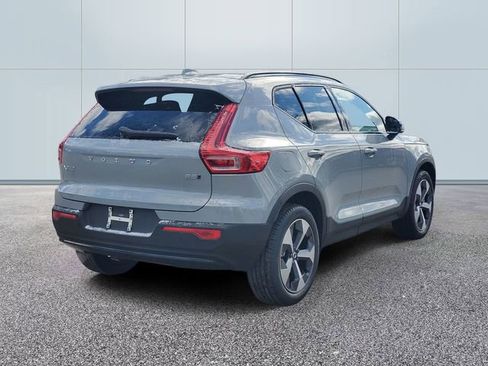 New 2026 Volvo XC40 B5 Core w/ Protection Package Premier image 4