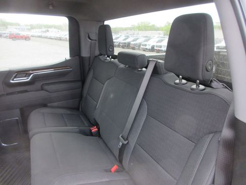 New 2026 GMC Sierra 1500 SLE w/ Max Trailering Package image 13