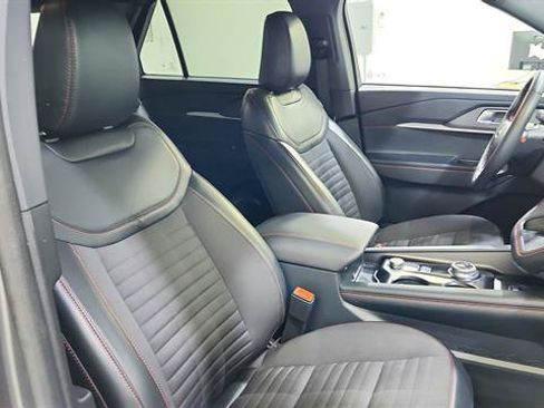 Used 2025 Ford Explorer ST-Line AWD/4WD image 26