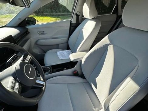 Certified 2024 Hyundai Kona SEL AWD/4WD image 8