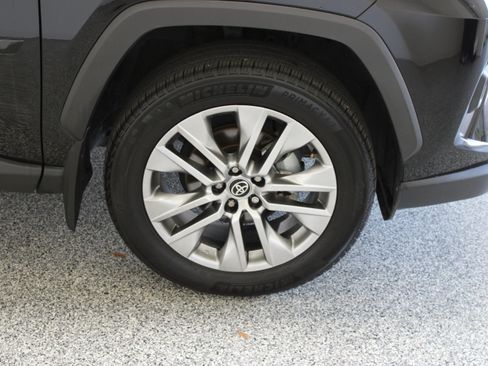 Used 2025 Toyota RAV4 XLE Premium FWD image 5