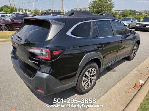 Used 2024 Subaru Outback Premium AWD/4WD image 6