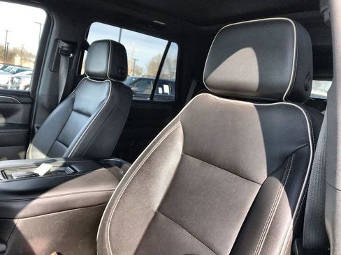 Used 2023 GMC Yukon SLT image 11