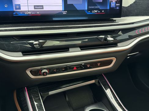 Used 2023 BMW X7 xDrive40i w/ M Sport Package AWD/4WD image 19