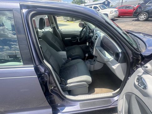 Used 2007 Chrysler PT Cruiser FWD image 37