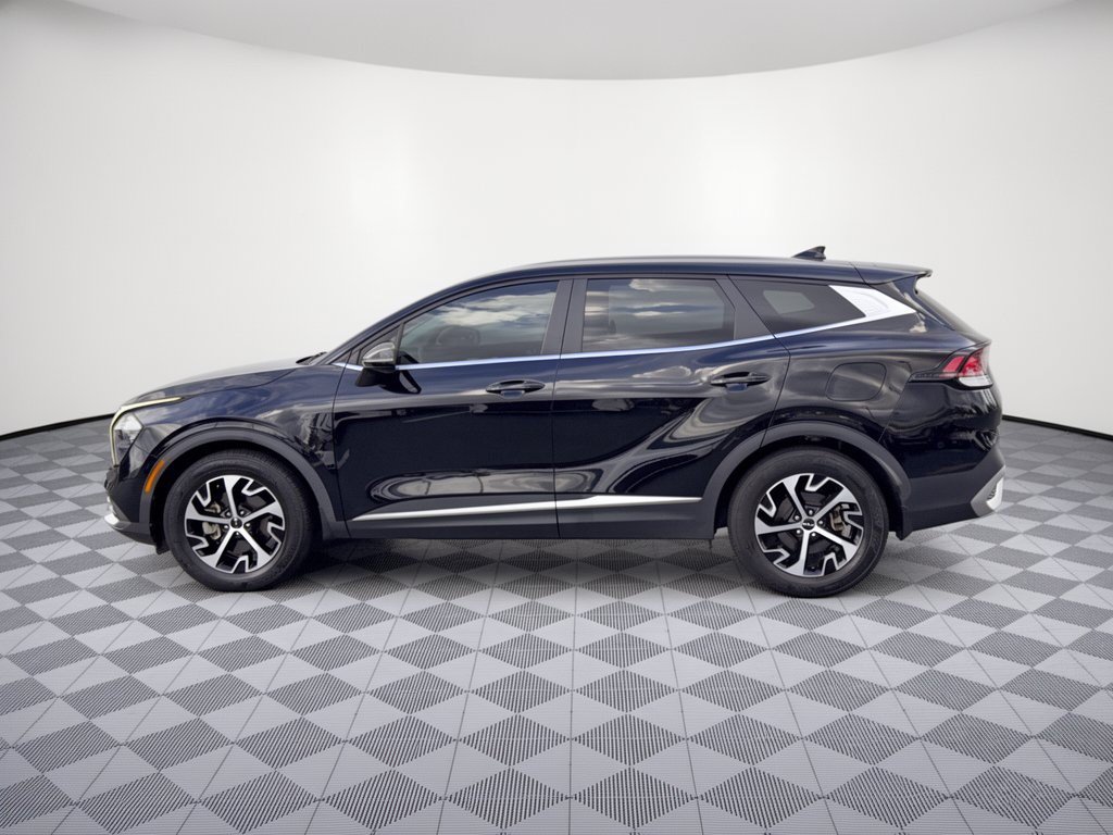 Used 2023 Kia Sportage EX FWD image 2