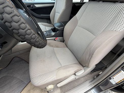 Used 2007 Toyota 4Runner SR5 RWD image 4