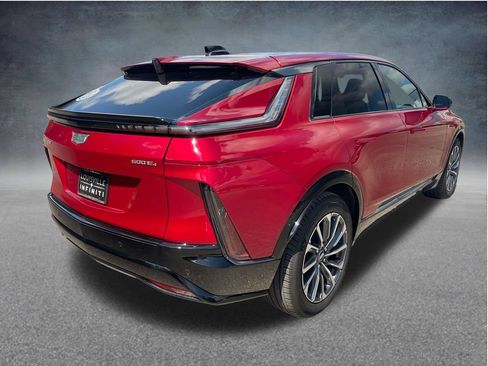 Used 2024 Cadillac Lyriq Sport w/ LPO, Floor Liner Package AWD/4WD image 8
