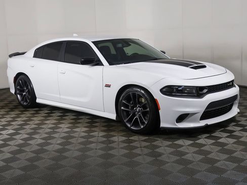 Used 2023 Dodge Charger Scat Pack w/ Plus Group RWD image 2