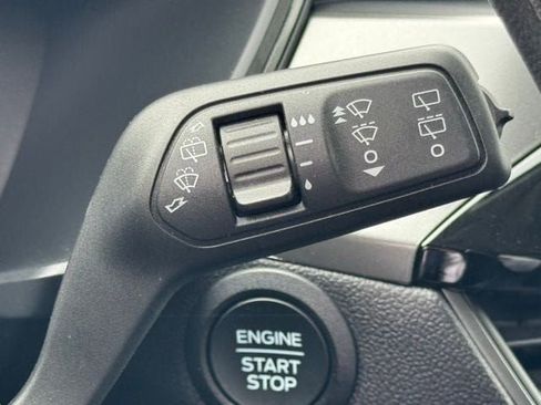 Used 2025 Ford Escape Active AWD/4WD image 40