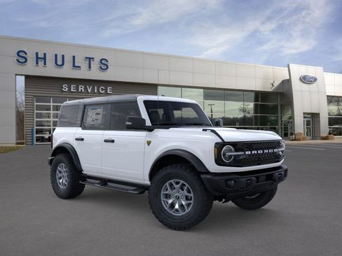 New 2025 Ford Bronco Badlands image 7