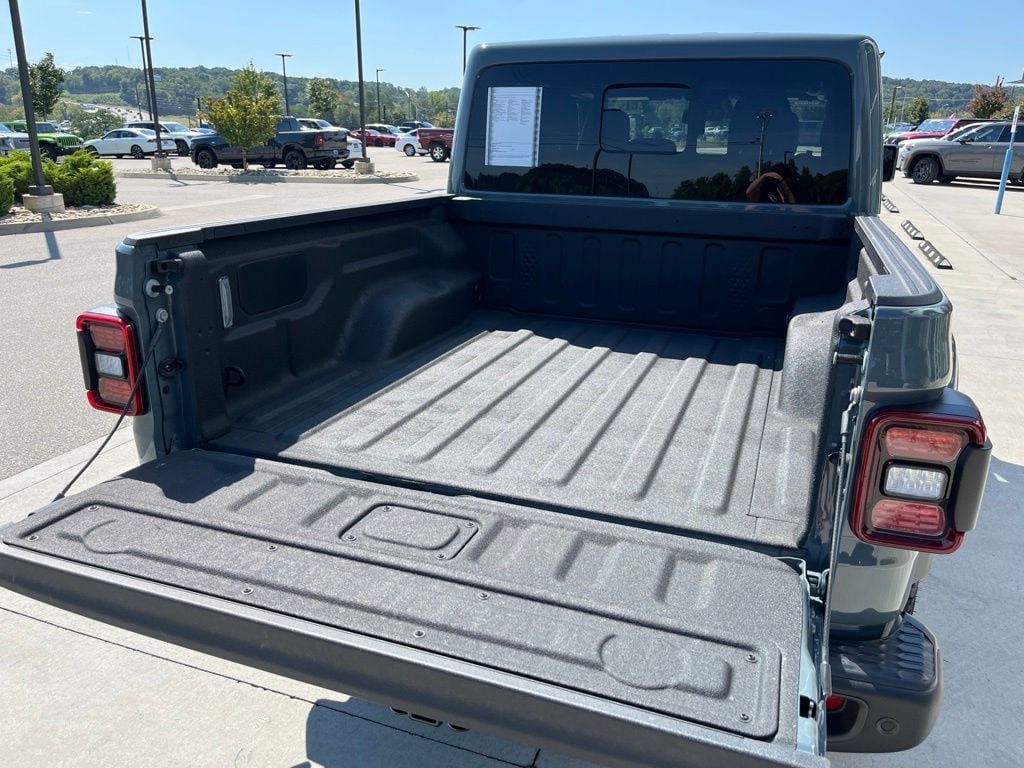 Used 2026 Jeep Gladiator Rubicon AWD/4WD image 20