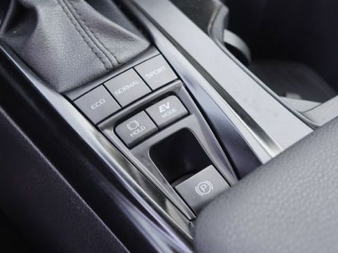 Certified 2025 Toyota Camry LE image 32