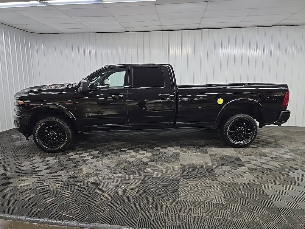 Used 2025 RAM 3500 Limited AWD/4WD image 5