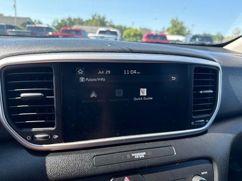 Used 2022 Kia Sportage LX FWD image 28