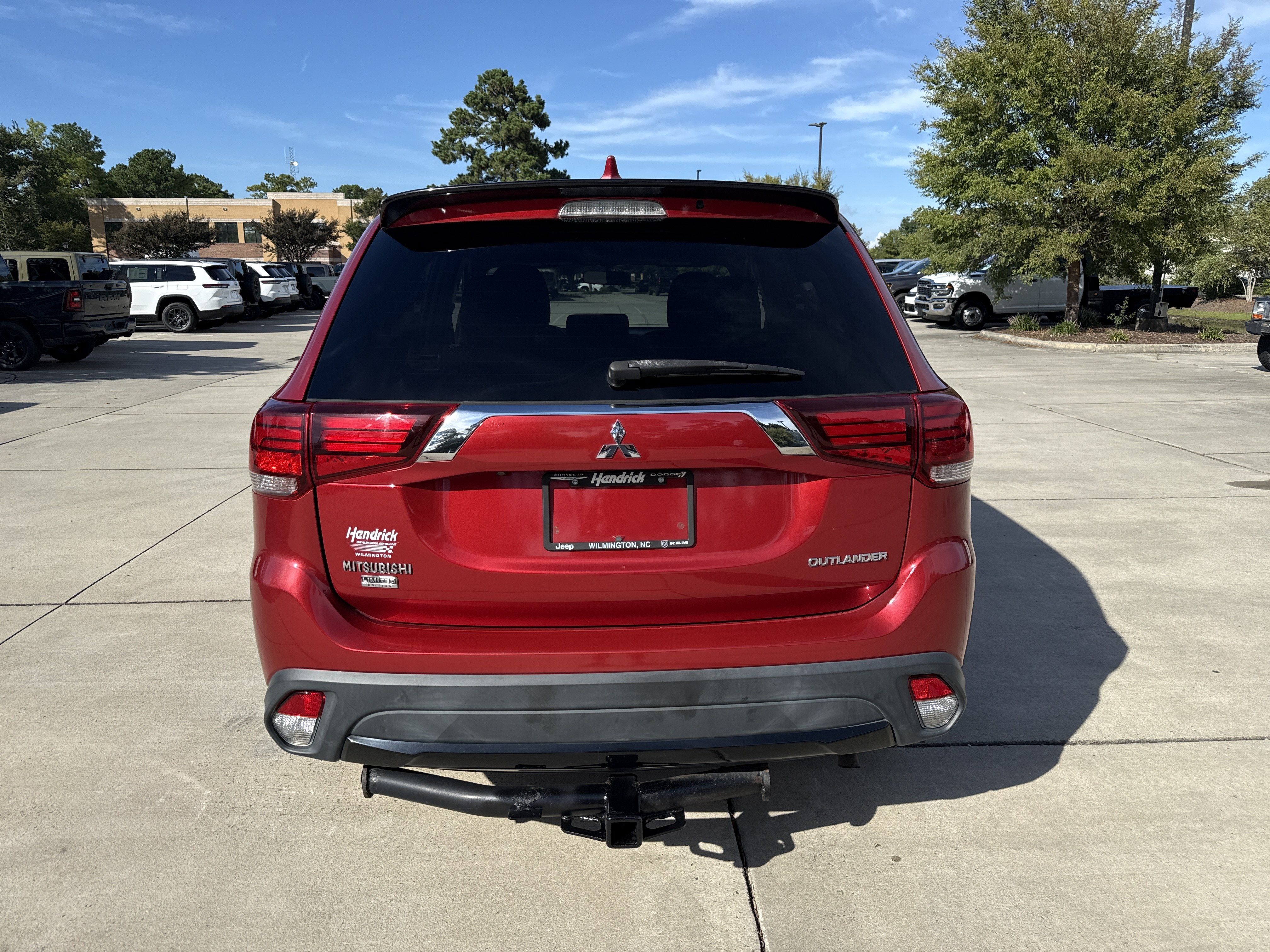 Used 2018 Mitsubishi Outlander LE AWD/4WD image 8