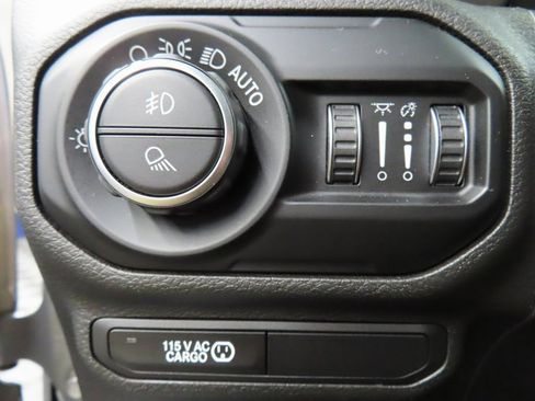 Used 2020 Jeep Gladiator Rubicon w/ Uconnect 4C Nav & Sound Group image 50