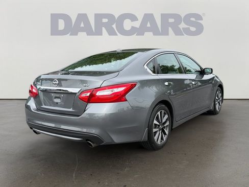 Used 2017 Nissan Altima 2.5 SV FWD image 5