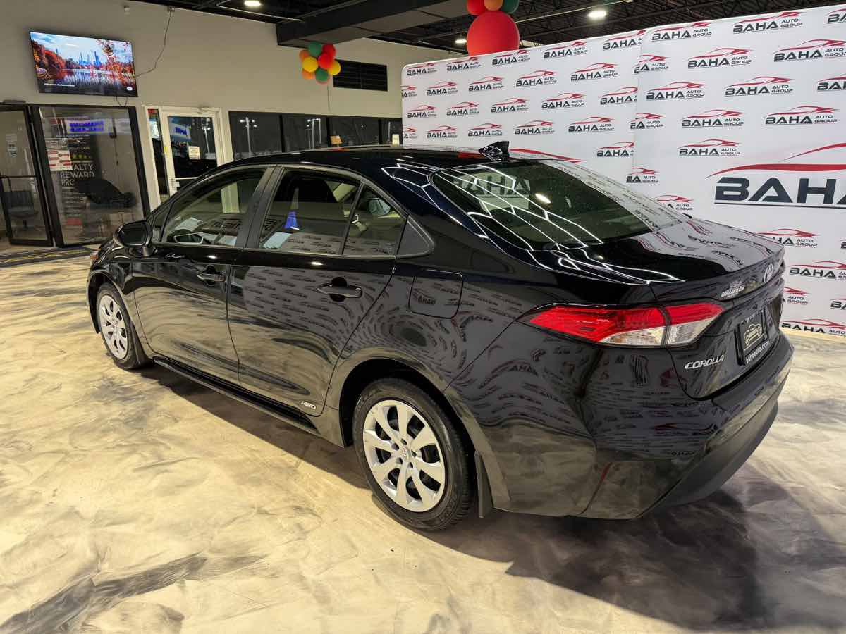 Used 2024 Toyota Corolla LE AWD/4WD image 5