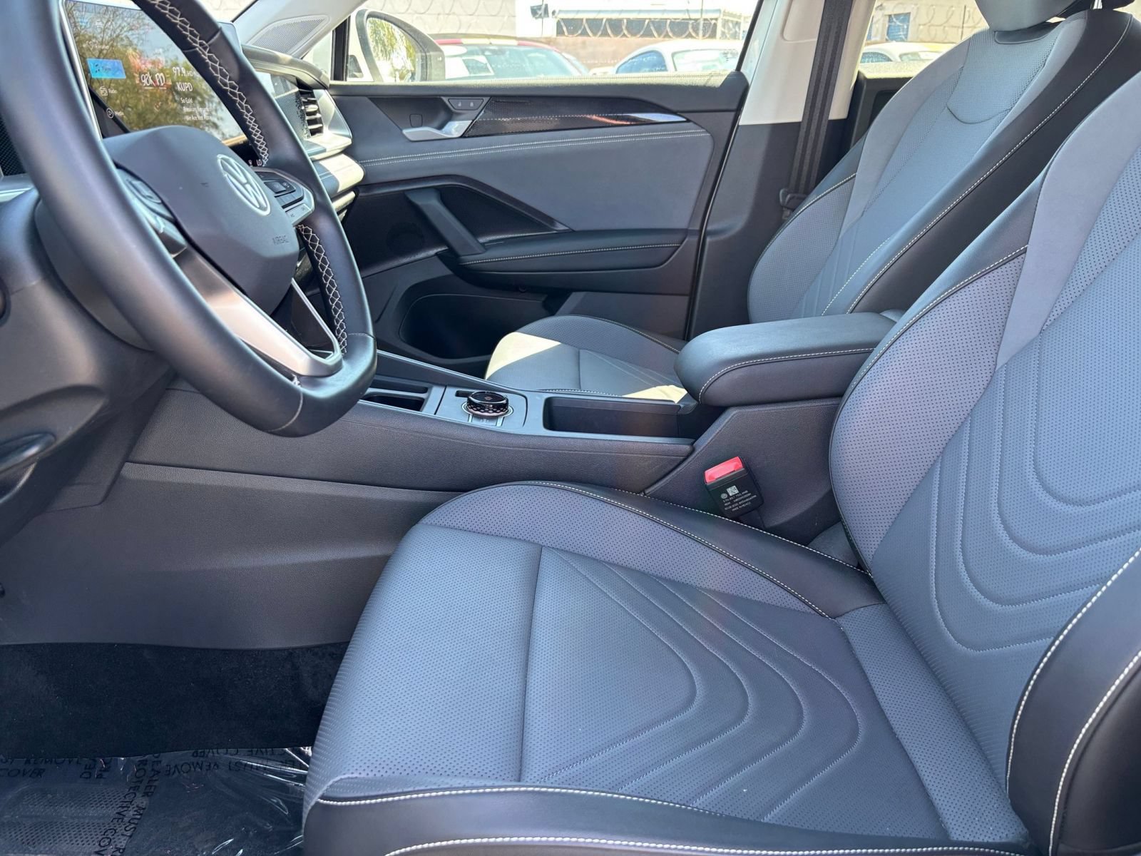 Used 2026 Volkswagen Tiguan SE FWD image 28