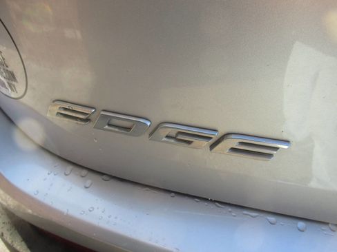 Used 2017 Ford Edge SE image 10