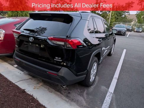 Certified 2021 Toyota RAV4 XLE w/ Convenience Package AWD/4WD image 7