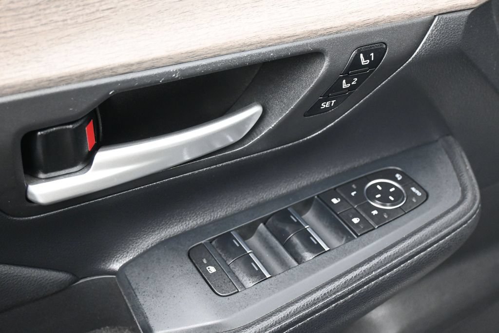 Used 2025 Toyota Grand Highlander AWD Hybrid image 14