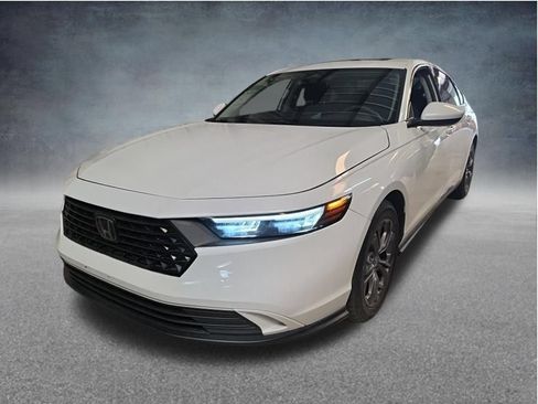 Used 2023 Honda Accord EX image 3