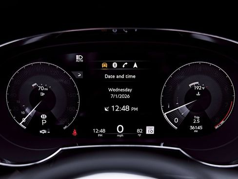 Used 2023 Bentley Bentayga AWD/4WD image 68