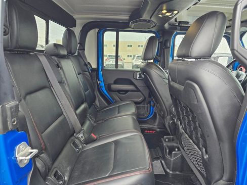 Used 2021 Jeep Gladiator Rubicon w/ Dual Top Group AWD/4WD image 12
