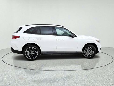 Certified 2026 Mercedes-Benz GLC 300 image 7