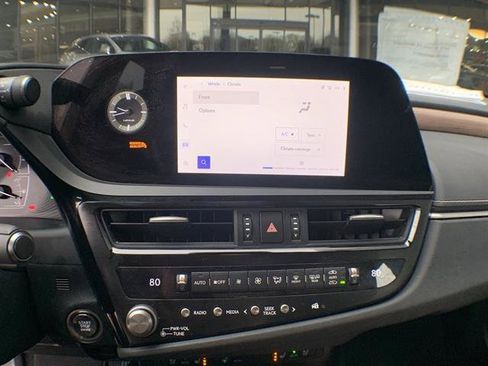 Certified 2025 Lexus ES 350 w/ Premium Package image 19