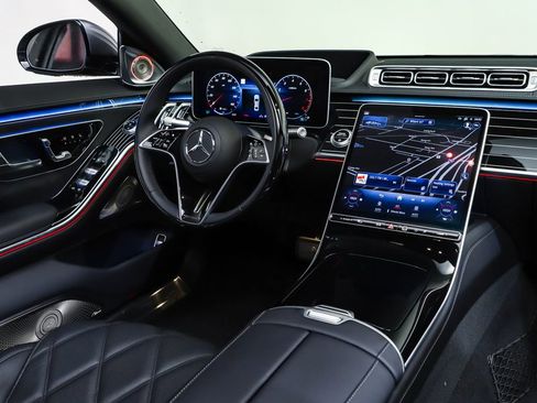 Certified 2024 Mercedes-Benz Maybach S 580 4MATIC image 14
