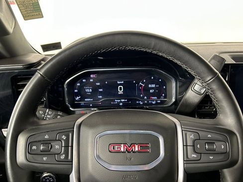 Used 2024 GMC Sierra 1500 SLT image 14
