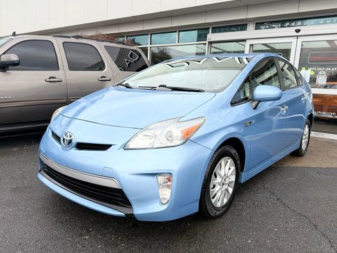 Used 2013 Toyota Prius Prime Plug-In Hybrid image 3