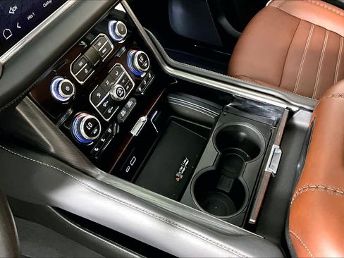 Certified 2023 GMC Yukon Denali Ultimate image 15